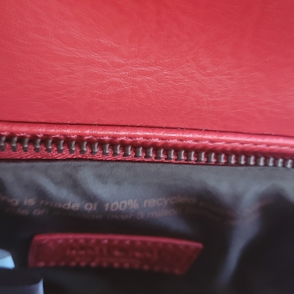 Matt and Nat Aki red bum bag - Picture 3 of 4